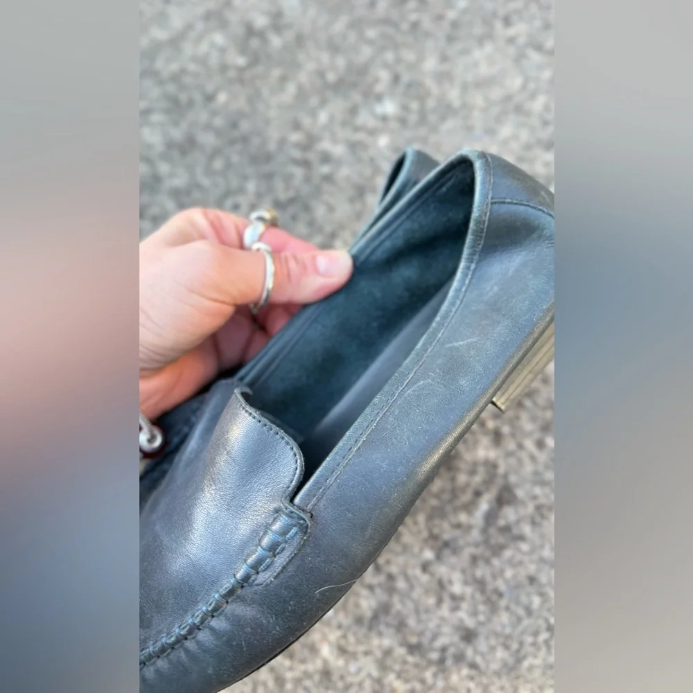 Mootsies Tootsies Black Leather Slip-On Loafers women’s size 8